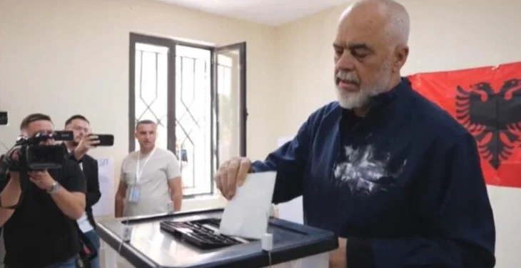 Rama shkurt te kutia e votimit: Të presim se çfarë vendos populli!