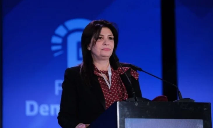 ‘Rezultati i votës është i njohur para se të mbërrijë zarfi’/ Topalli ironizon rezultatin në Fier: Shqipëria në ‘klubin e autokratëve’