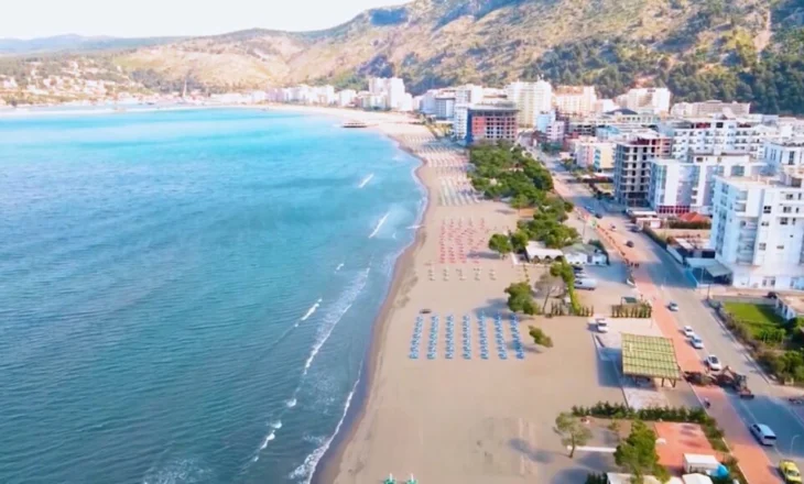 Rritet hapësira publike në plazhe