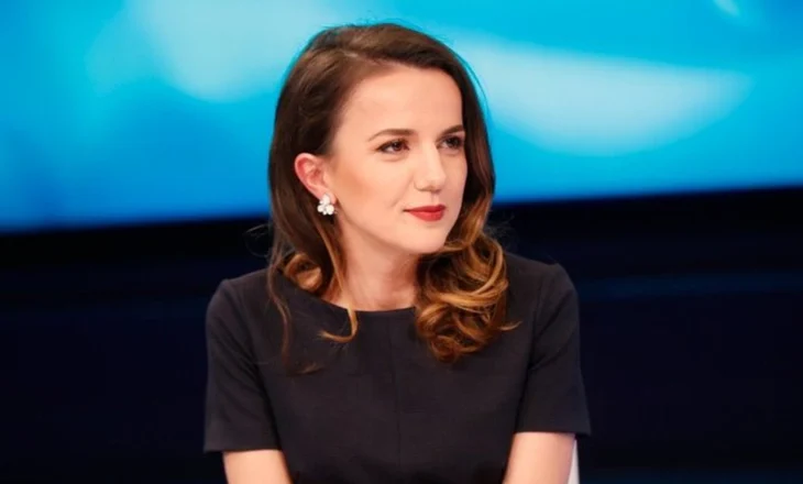 Rudina Hajdari: Opozita duhet të jetë gati për zgjedhje të parakohshme dhe protesta, por pa Berishën