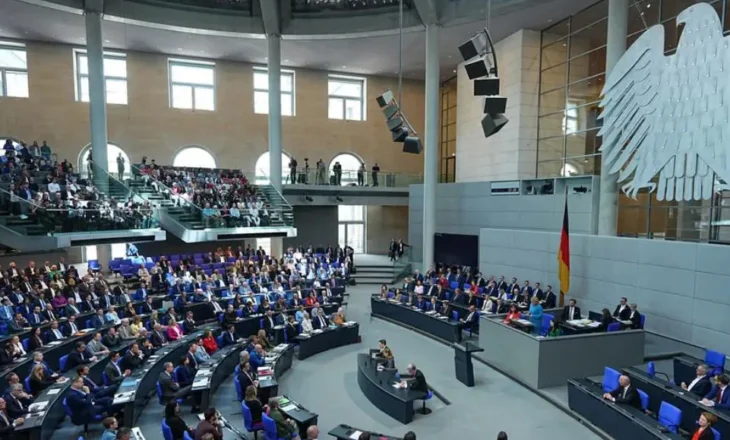 Sa paguhen deputetët në Gjermani?