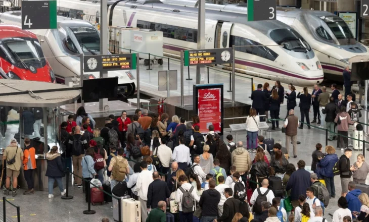 Sabotim në trenat spanjollë! Vidhen kabllot e hekurudhave, mbi 10 mijë pasagjerë të prekur nga vonesat