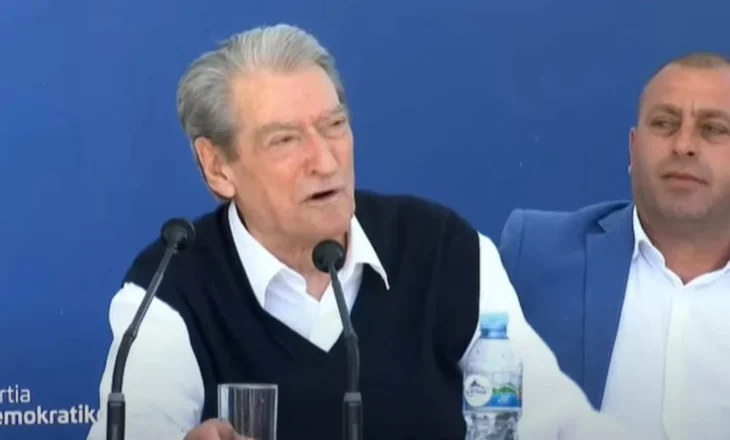 Sali Berisha takim me fermerët e Dimalit