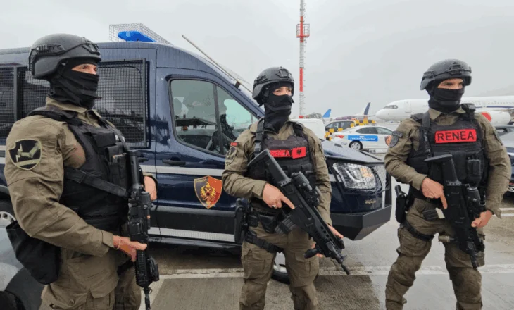 Samiti i Komuniteti Politik Evropian, Proda falenderon punonjësit e policisë
