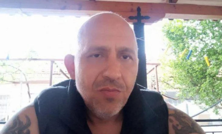 Sarandë/ Grabiti shitësen dhe dyshohet se tentoi ta përdhunonte, kush është 48 vjeçari në kërkim (EMRI + FOTO)