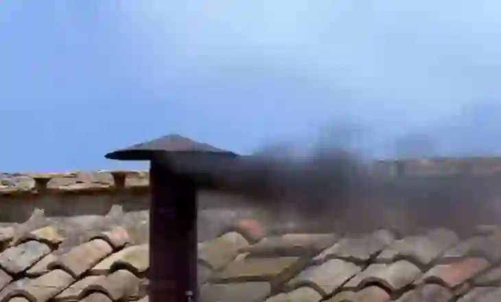 Sërish tym i zi në Vatikan, pa rezultat votimet e mëngjesit për një papë të ri