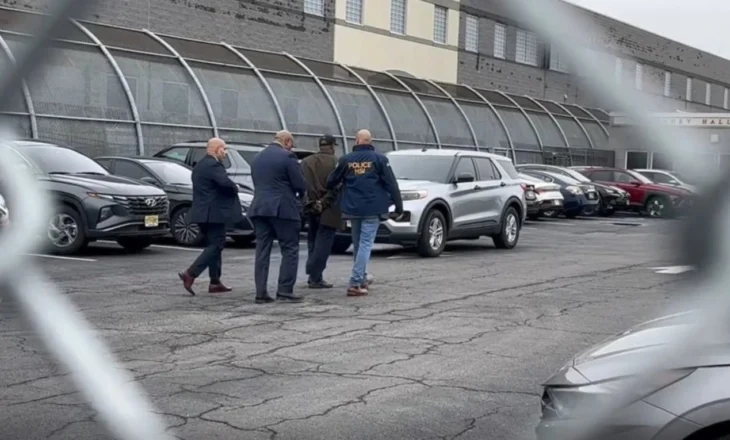 SHBA, kryebashkiaku i Newark, kandidat për guvernator, arrestohet gjatë protestës në një qendër paraburgimi për emigrantë