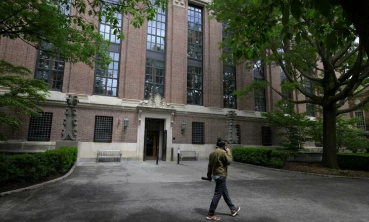 SHBA pezullon intervistat për viza studentore