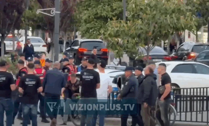 Shoqërimi i kandidatit të PD, reagon policia e Fierit: Stenda e vendosur në kundërshtim me ligjin