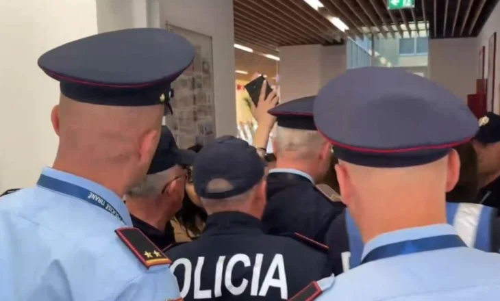Shpallen të pavlefshme fletët e votimit të “Mundësisë”/ Përplasje mes vëzhguesve dhe numëruesve, Policia i nxjerr jashtë