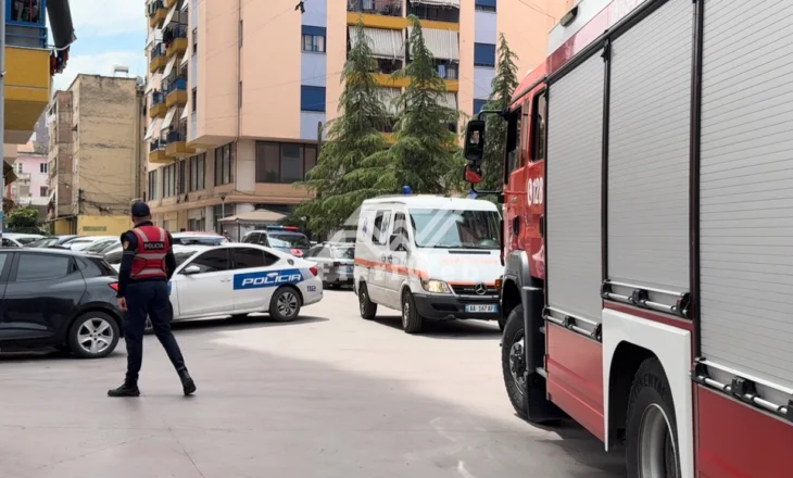 Shpërthim i fuqishëm në lagjen “Konferenca e Pezës” në Fier – Dy të lënduar, mes tyre një zjarrfikës