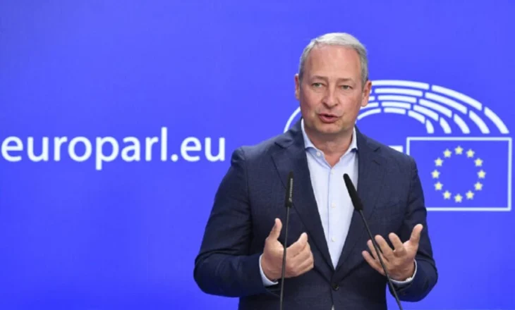 “Shqipëria, plan ambicioz për negociatat”, Raporteri në PE: Qeveria e përkushtuar për të ecur më shpejt me reformat