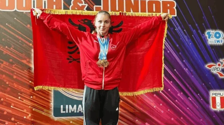 Shqipëria shpallet kampione bote, Enkileda Carja ngre flamurin e Shqipërisë në Peru