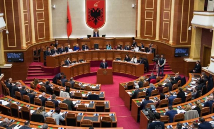 Si do të formohet Parlamenti pas 11 Majit?! Analiza: Legjislatura e re do të ketë rekord historik me 16 parti politike