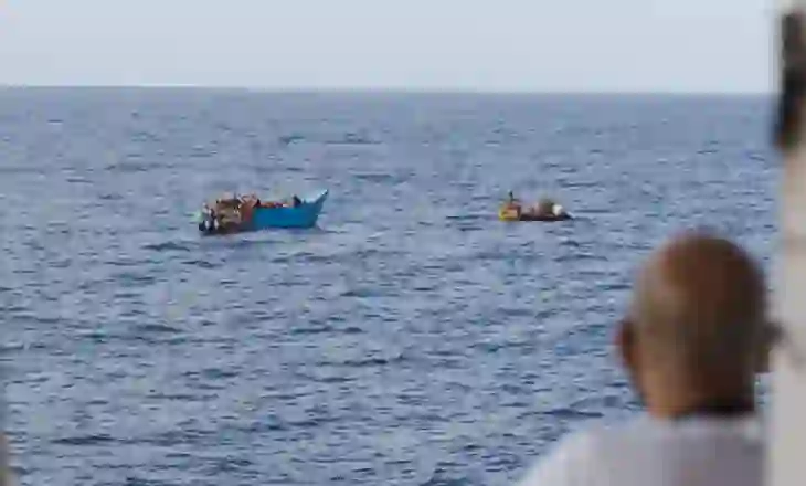 SOS Méditerranée shpëton mbi 270 emigrantë në brigjet e Tunizisë, mes tyre fëmijë dhe foshnje