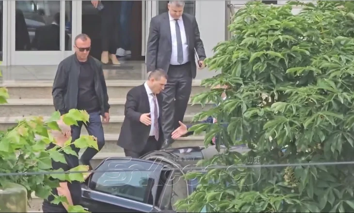 SPAK “mësyn” Shkodrën për krimet zgjedhore, sekuestrohen 7 celularë, para CASH dhe tollona karburanti