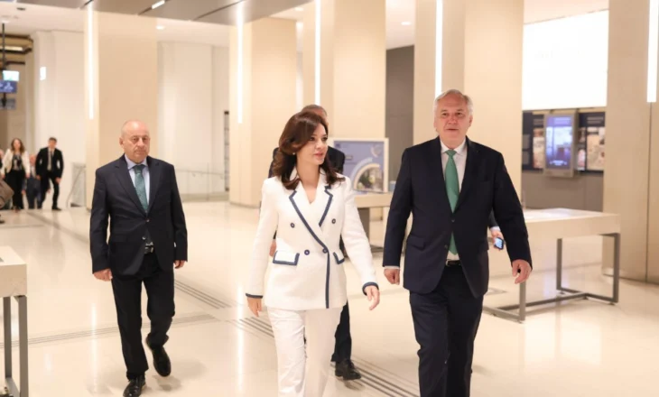 Spiropali, e ftuar nderi në Mëngjesin e Lutjeve në Parlamentin e Austrisë