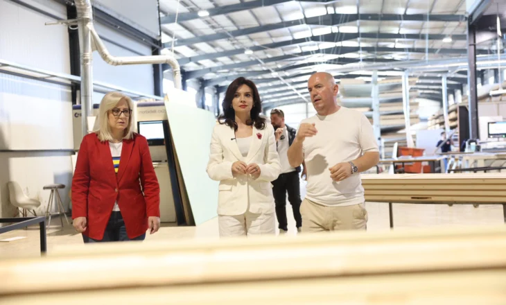 Spiropali vizitë në kompaninë HodoAlb për fabrikën e re: Kanë kontribut në tregun vendas dhe të huaj