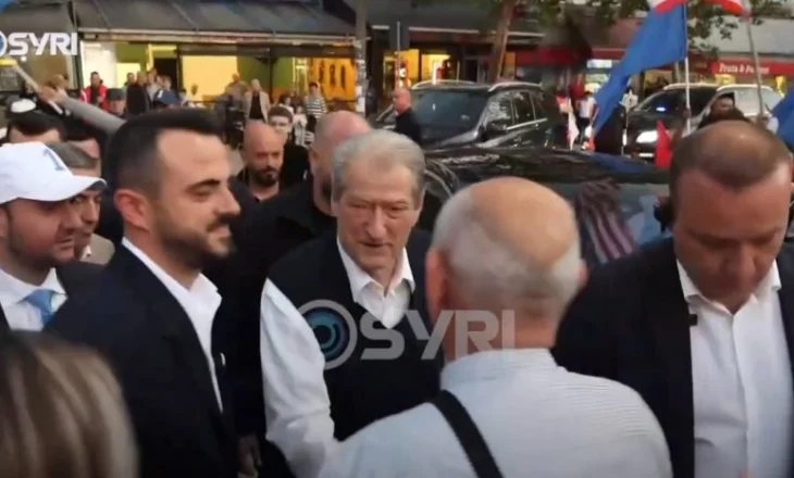 SYRI TV/  Berisha takim entuziast në ‘Xhamllik’: ‘Rama i tmerruar, na kopjon programin’