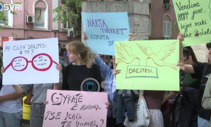 SYRI TV/ Protesta për Aeroportin e Vlorës, qytetarët: Shfaqje elektorale e radhës, po favorizohen oligarkët