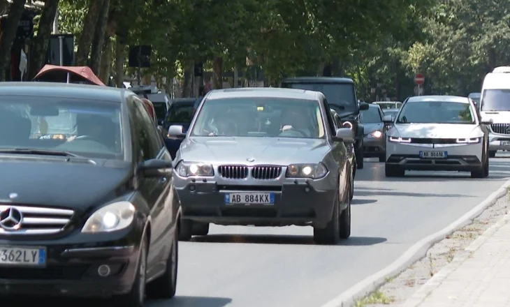 Tatimet mund të të marrin makinën! Lajmërimi për bizneset që kanë detyrime tek Tatimet, marrëveshje me Drejtorinë e Transporteve