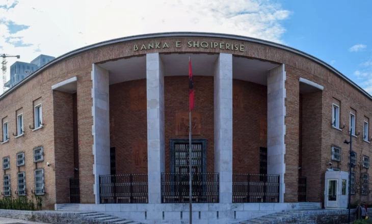 “Tavani” step huamarrjen! Kreditë për shtëpi, ekspertët analizojnë vendimin e Bankës së Shqipërisë: Ja ndikimi që do të ketë