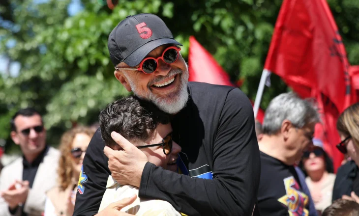 “Të dielën kemi takim me historinë”, Edi Rama: Nuk diskutohen 71 mandate!