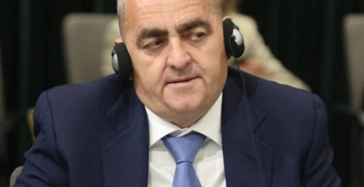 “Të dielën votojnë PS, të hënën kërkojnë vizë”, Beleri ironizon votuesit dhe opozitën:  Berisha të dorëhiqet, që të…