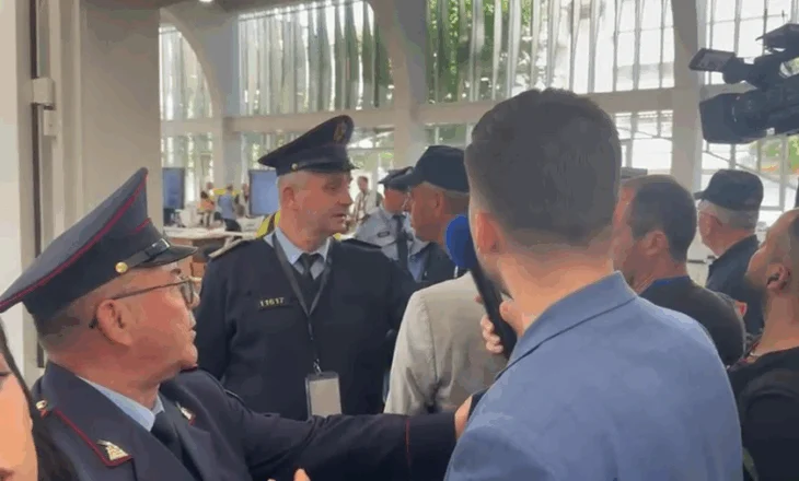 Tensionohet situata te ‘Sami Frashëri’, Policia nxjerr jashtë vëzhguesit dhe mediat