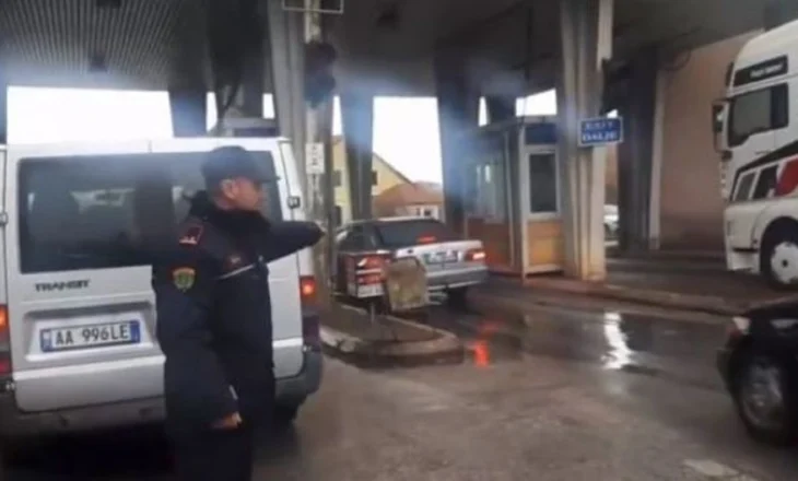 Tentuan të kalojnë kufirin me dokumenta false, arrestohen në Qafë Thanë 3 shtetas nga Sri Lanka