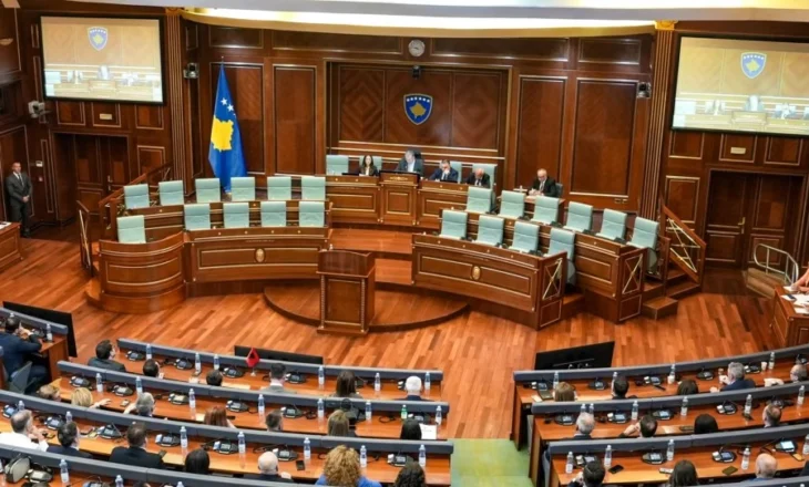 Thellohet kriza në Kosovë, seanca parlamentare dështon sërish