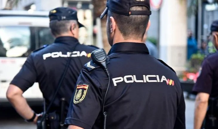 “Thirrje për kryerjen e veprave me qëllime terroriste”/ I dënuar nga GJKKO, deportohet nga Spanja 39-vjeçari (EMRI)