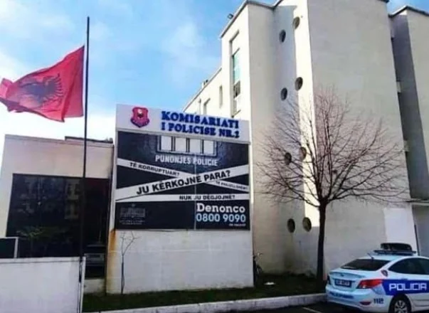 Tiranë, fotografuan votën, në pranga 3 persona / Njëri e publikoi në rrjetet sociale