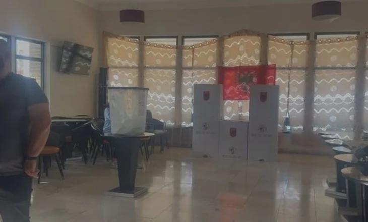 Tjetër konflikt jashtë qendrave të votimit në Pogradec, përplasje fizike mes disa personave