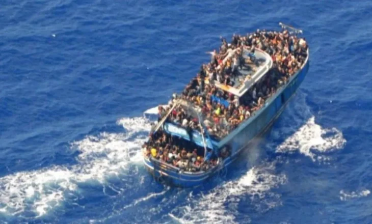 Tragjedia e qershorit 2023, ngrihet akuzë ndaj rojeve bregdetare greke/ “Mbytën” anijen me emigrantë, 650 të vdekur!
