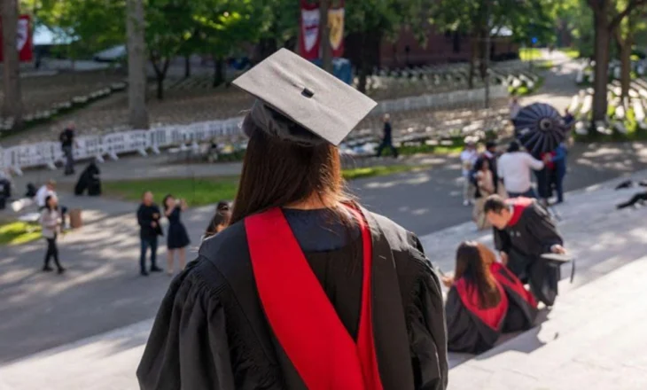 Trump-it “nuk i del inati”, vijon të godasë arsimin ndërkombëtar! Ndalon vizat për mijëra studentë nga Kina