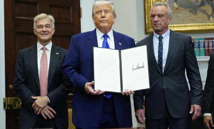 Trump sulmon industrinë farmaceutike: Pse një pilulë kushton 88 dollarë në Londër dhe 1,300 në Nju Jork?