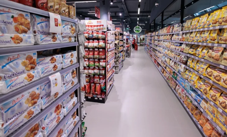 “Turizmi, motor sezonal për shitjet, katër sfidat me të cilat përballet retail”