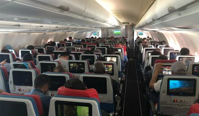 Turqia do gjobisë pasagjerët e linjave ajrore që heqin rripat e sigurisë para uljes