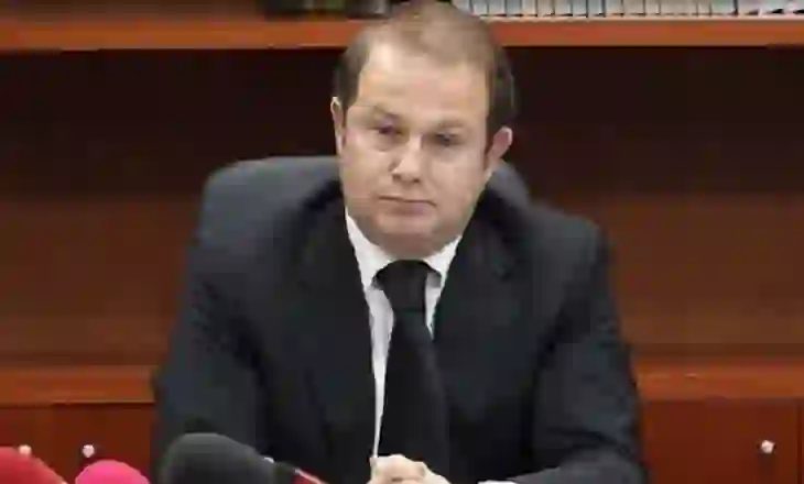 U denoncua nga kryetari i PS në Lezhë, Gjoni: Nuk kishte armë, po mbrojmë votën