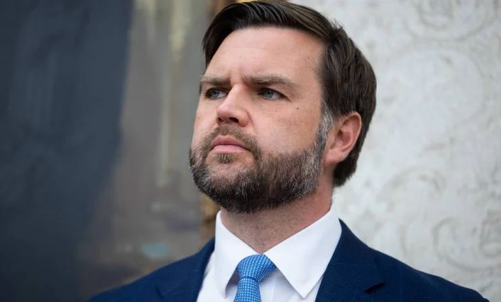 Vance bën thirrje për bisedime direkte Moskë-Kiev