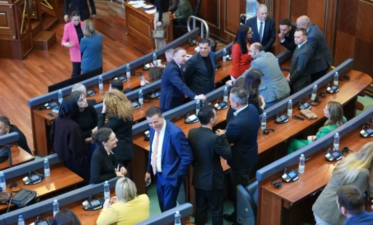 Vazhdon saga: Kuvendi nuk konstituohet as në përpjekjen e 18-të