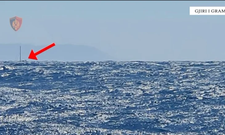 Veliera pësoi defekt dhe turistët mbetën në det të hapur, shpëtohen dy shtetasit e huaj