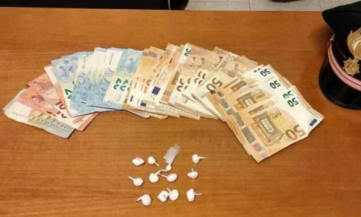 Vetëm 24 orë pasi gjyqtari e kishte liruar për akuzën e drogës, 28-vjeçari shqiptar kapet duke shitur kokainë!