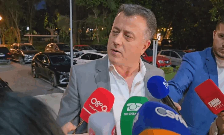 VIDEO/ Humbja në zgjedhje, Noka sherr me gazetarët dhe u tregon barcoletë: Keni një zakon të keq