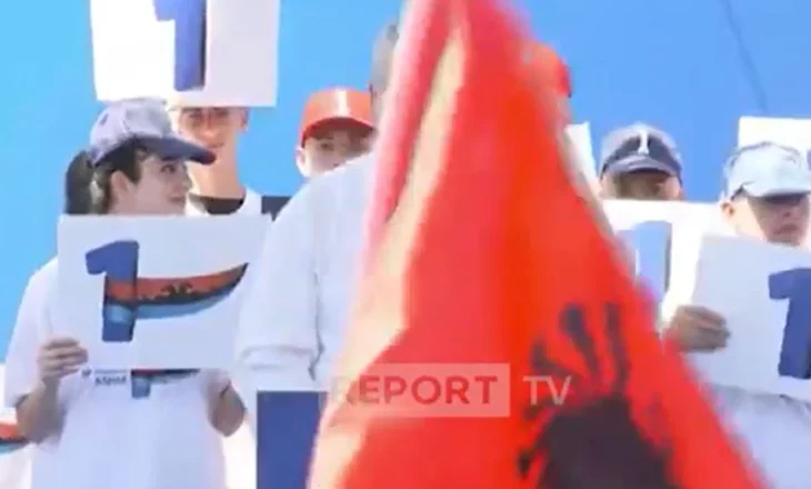 VIDEO / “Janë larguar 1 milionë lekë të rinj”, PD mendjen tek paraja, gafa në mitingun e Belshit