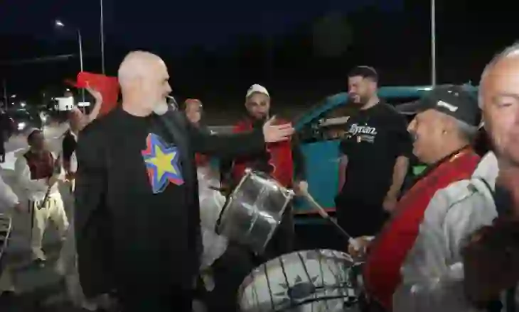 VIDEO/ Rama dhe Noizy i bien tupanit në rrugën e re Maqellarë-Peshkopi!