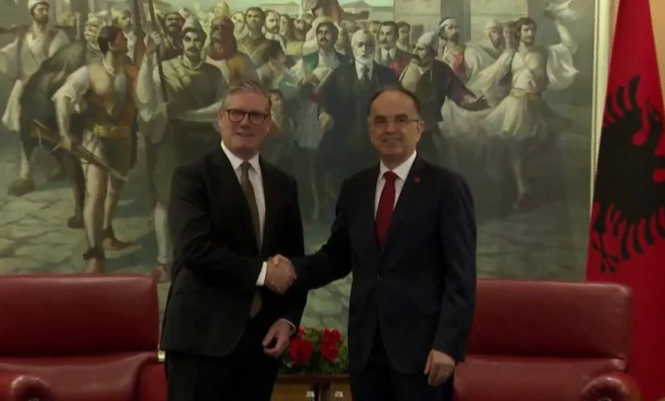 VIDEO / Starmer mbërrin në Tiranë, Presidenti Begaj pret kryeministrin britanik