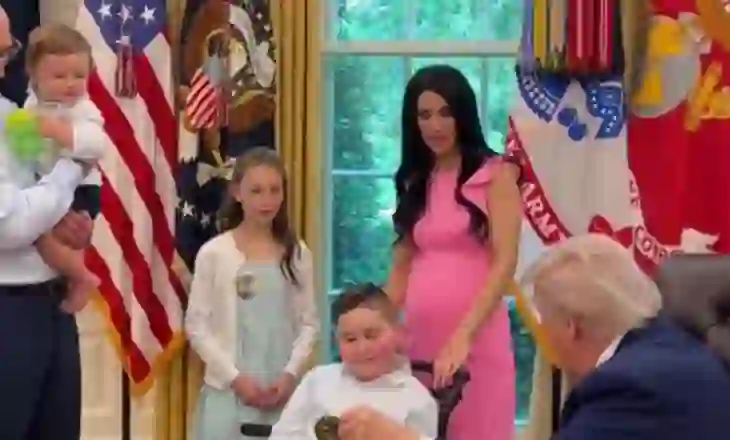 VIDEO/ Trump i plotëson dëshirën, pret familjen shqiptare në Zyrën Ovale