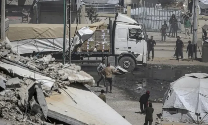 Vijojnë sulmet izraelite në gaza/ 24 të vdekur pas bombardimit të një shkolle, mes viktimave ka dhe fëmijë